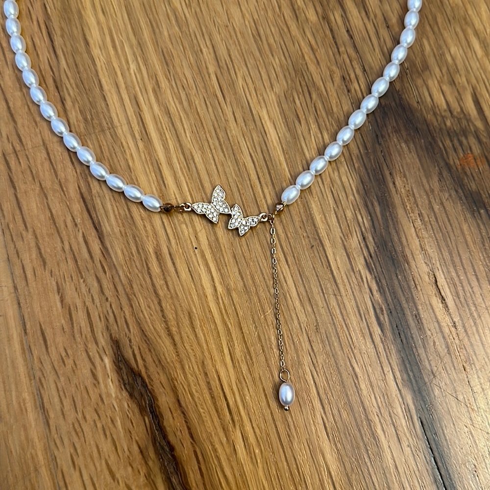 Pearl butterfly necklace